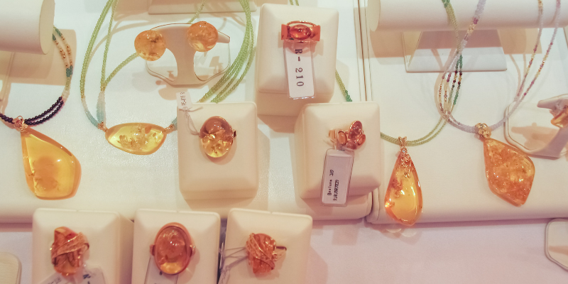 Artisan Earrings and Gemstone Rings: What Actually Makes Them Worth Buying?