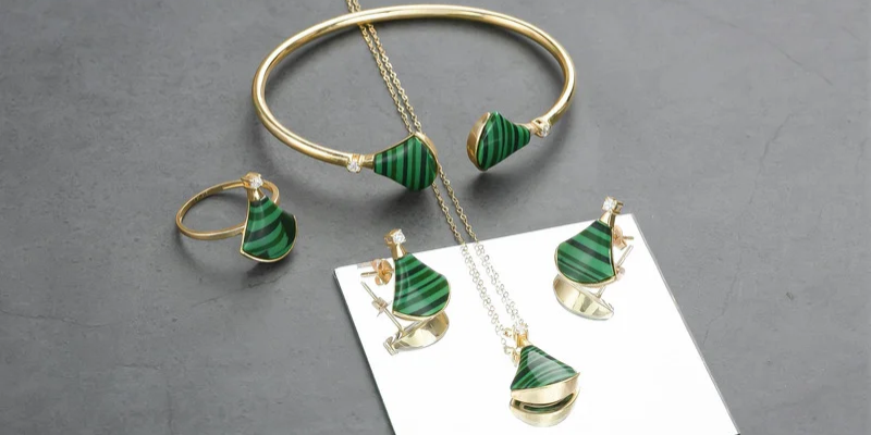 Elevate Your Style with DeSantis Peridot Jewelry Rings