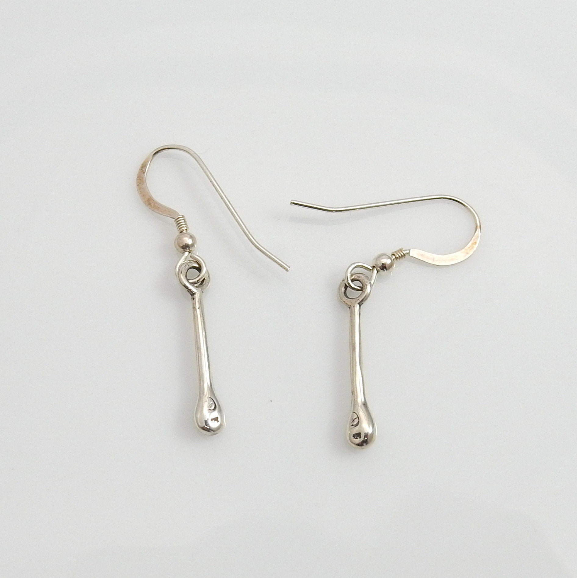 Sterling Silver Green Turquoise Dangle Earings - DeSantis