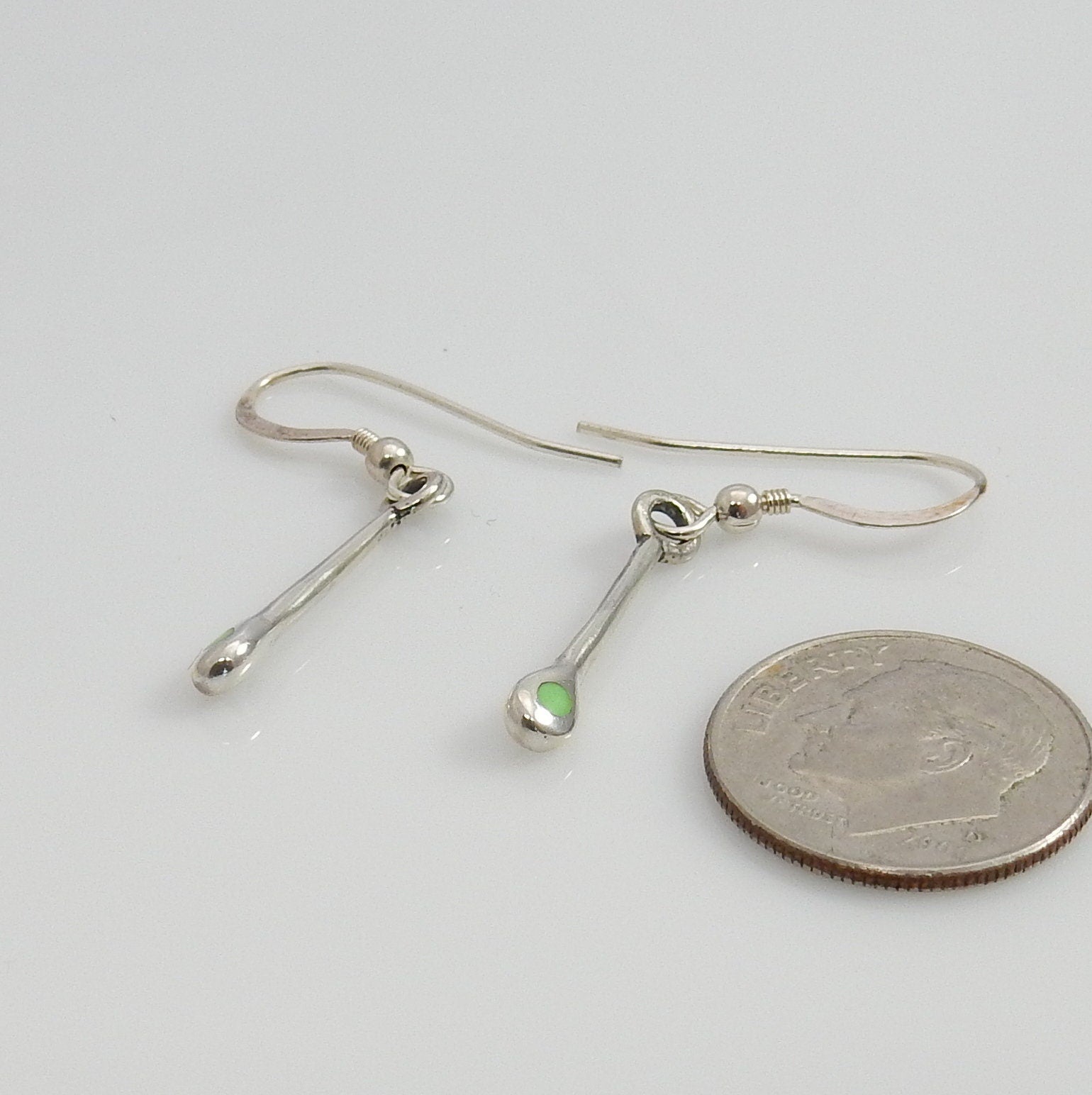 Sterling Silver Green Turquoise Dangle Earings - DeSantis