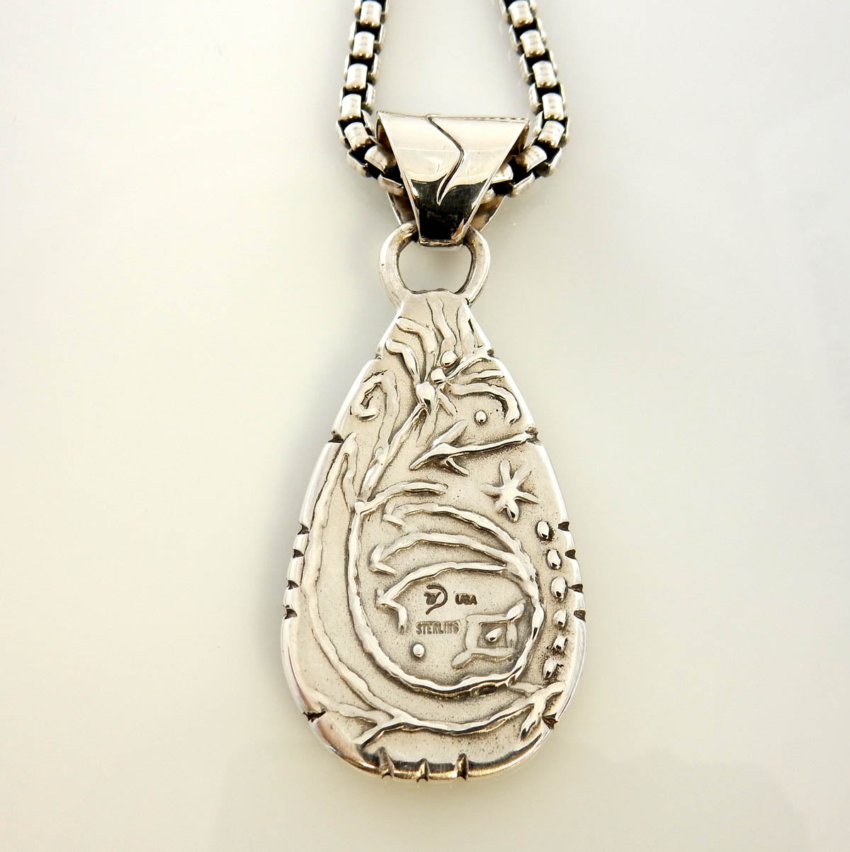Sterling Silver Orange Spiny Oyster Inlay Sunset Pendant - DeSantis