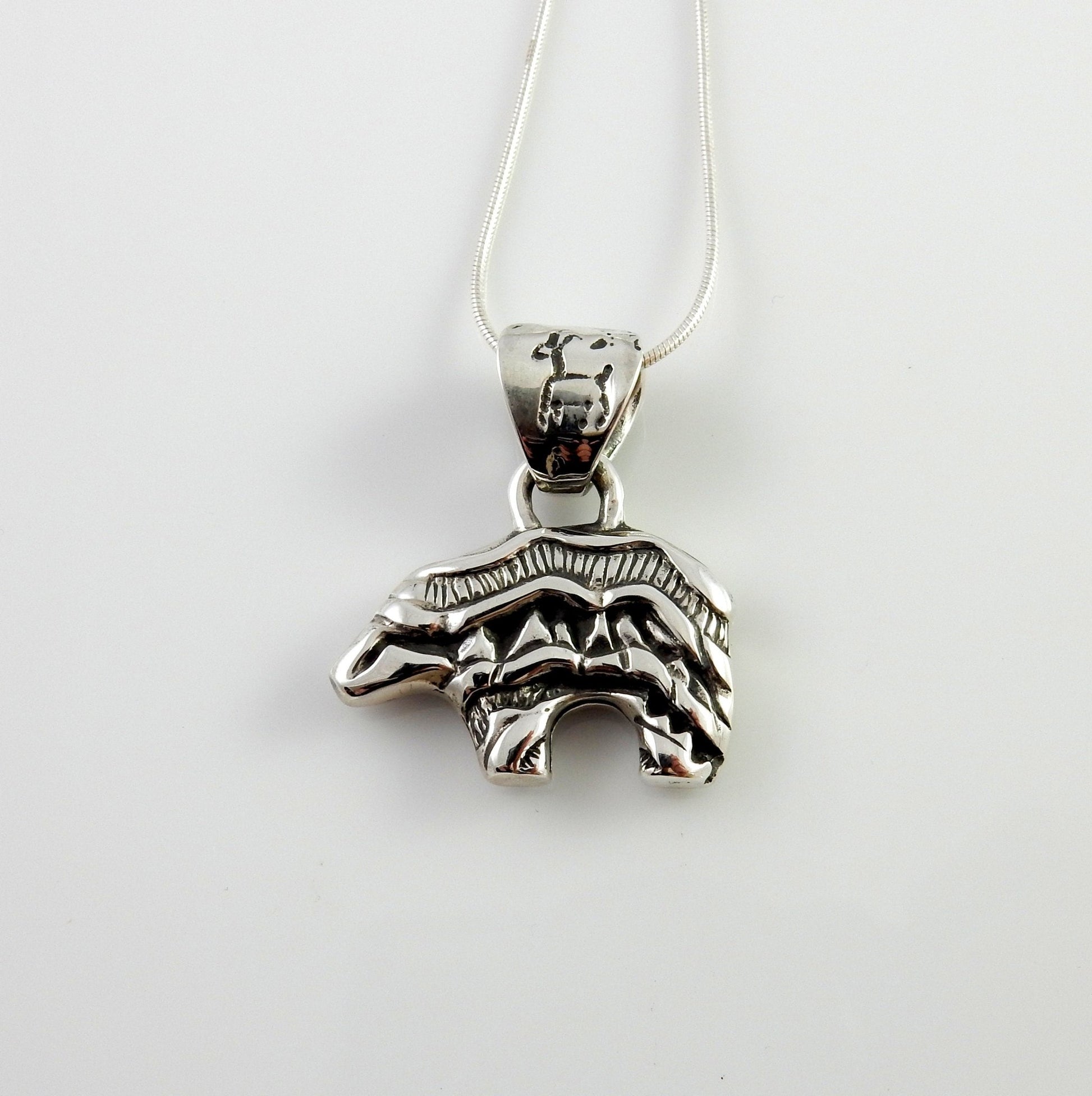 Sterling Silver Spiny Oyster Onyx Inlay Bear Pendant - DeSantis
