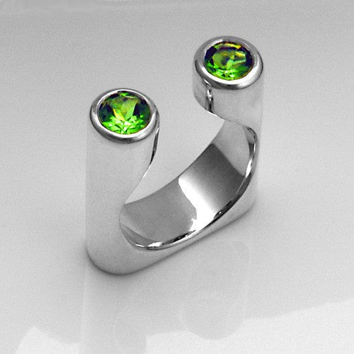 Unique Sterling Silver Symmetric Peridot Ring Size 6.5 - DeSantis