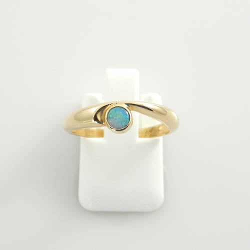 14kt Gold Australian Opal Inlay Ring Size 7